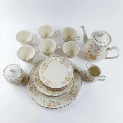 Budlet Fine China kahviastiasto 22 osainen