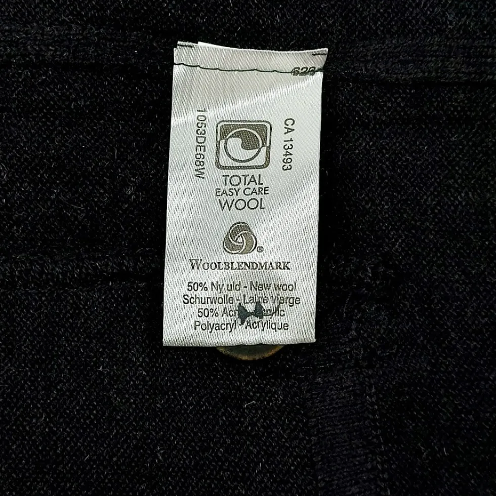 C.C. Fifty-Five Slim fit neuletakki koko L