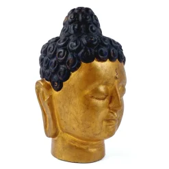 Keraaminen Buddha figuuri