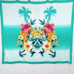 Kukkakuviollinen huivi 150 x 130 cm