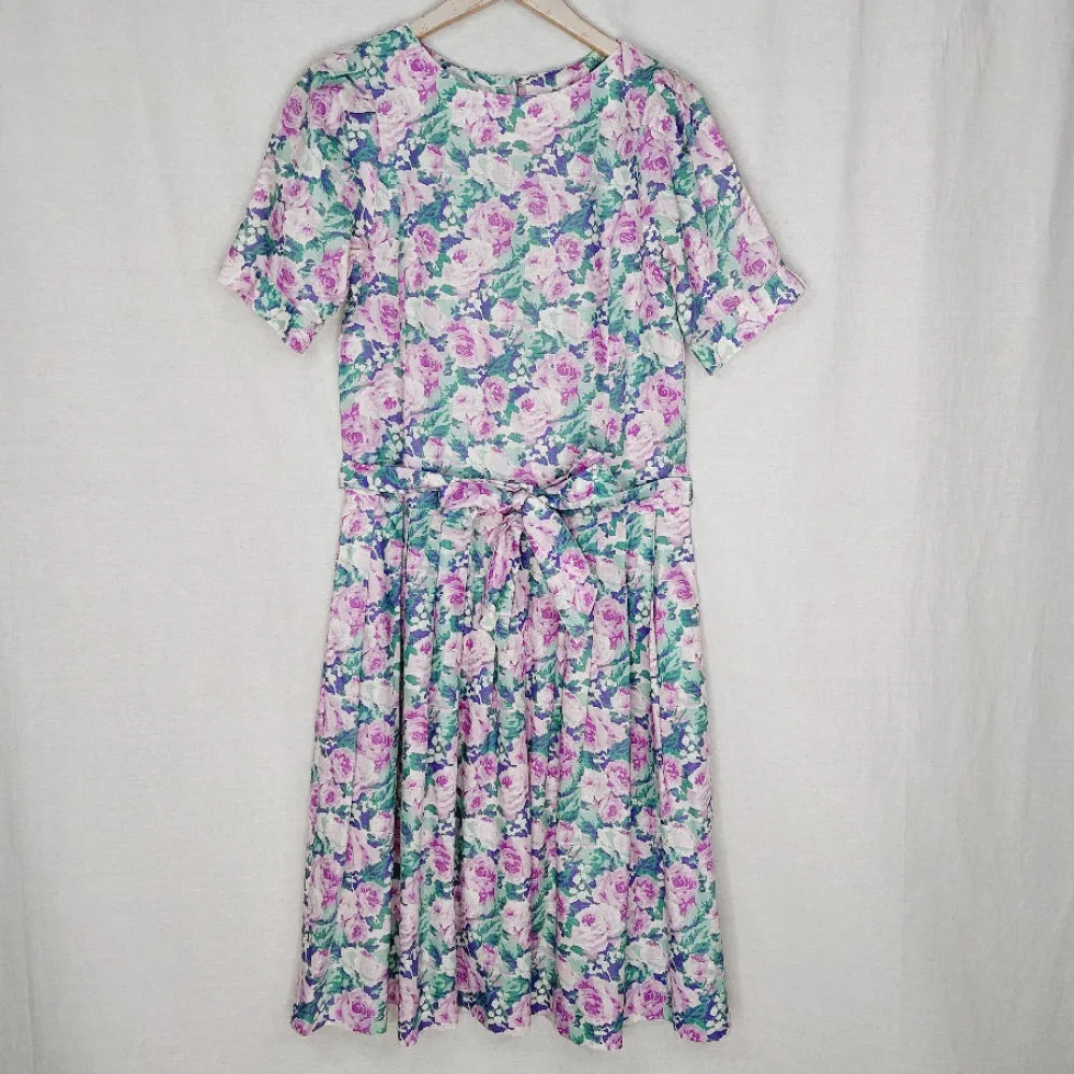 Laura Ashley pellavasekoitemekko koko 36