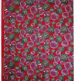 Pentik punapohjainen kangas 152x240 cm