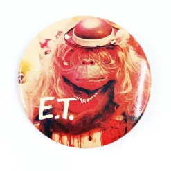 Vintage E.T. valepuvussa -pinssi