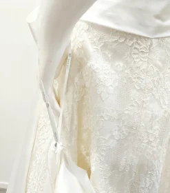 White Rose pitsihääpuku laahuksella koko 46